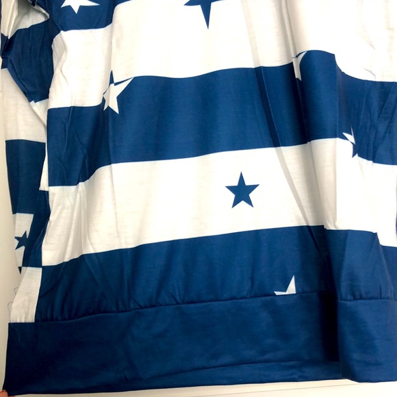 LAST ONE‼️Star printed Blue and White Striped Long Sleeve Top - Picture 6 of 8